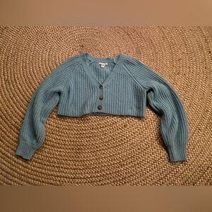 Full Tilt light blue crop Sweater, size Small